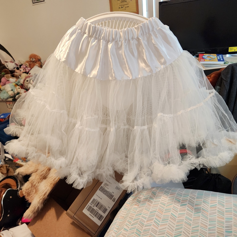 White Tutu/ Peticoat